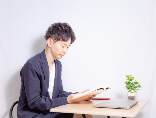 人生の迷子必見！悩みや苦しみの答えがこの本の中にある！「一生に一度は読むべき」「アナタの人生を変える本」をご紹介！